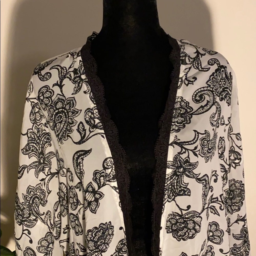Jessica Simpson sheer robe new without tags NWOT - will discount bundles - Picture 1 of 5